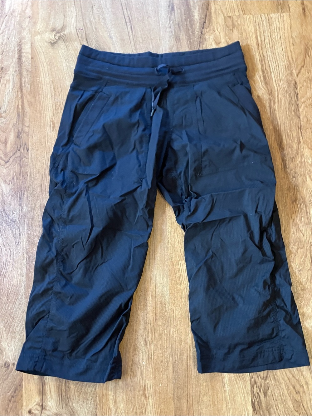 Lululemon dance studio cropped pants black size 6